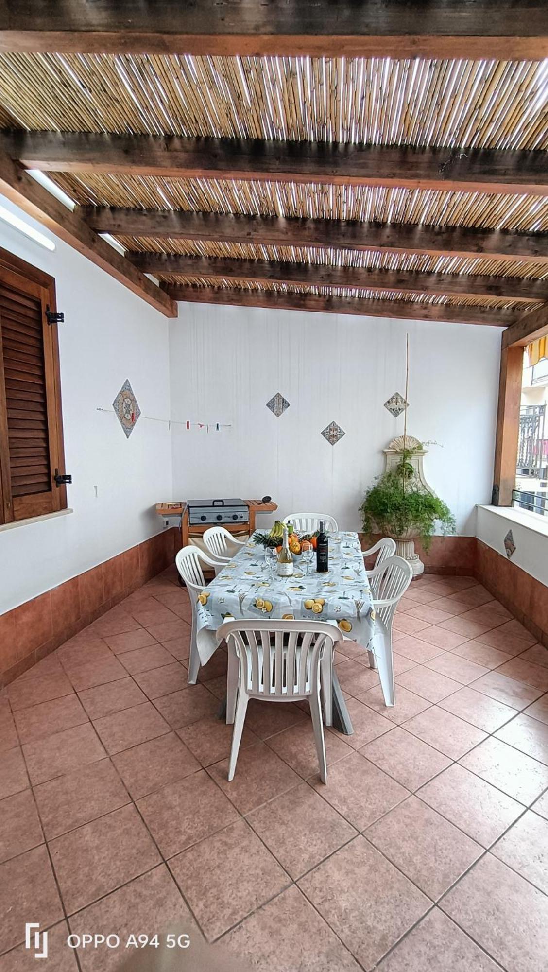 Casa Vita In Centro Balestrate Exterior foto